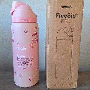 NWT Owala Hello Kitty 32oz Freesip Tumbler